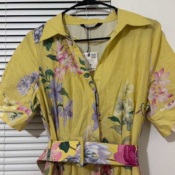 Zara Floral Yellow Dress with the Belt - Picture 5 of 10